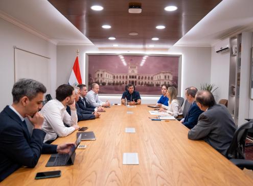 Reunión de autoridades en Mburuvicha Róga