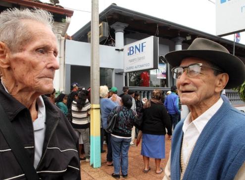 Adultos mayores y otros pensionados