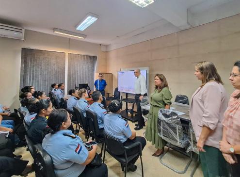 Capacitación a policías