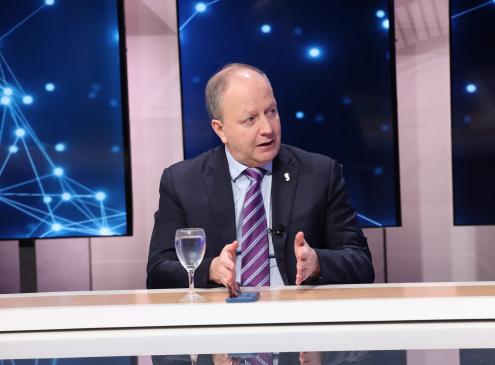 Ministro Fernández Valdovinos en el Péndulo 