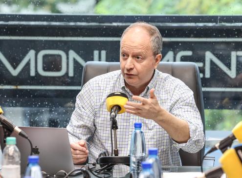Ministro Fernández Valdovinos en Monumental