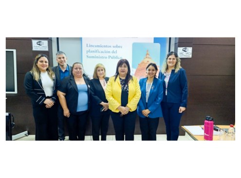 Capacitación a técnicos de la UNA