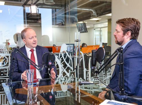 Ministro Fernández Valdovinos en entrevista