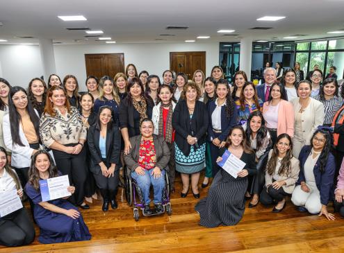 FOTO GRUPAL DEL EVENTO