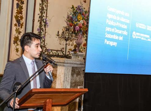 Viceministro Felipe González en taller sobre APP