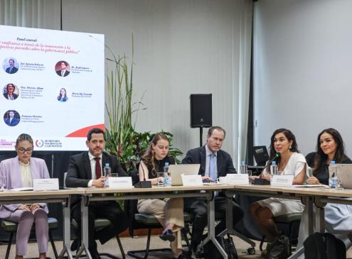 Viceministra Andrea Picaso en OCDE 