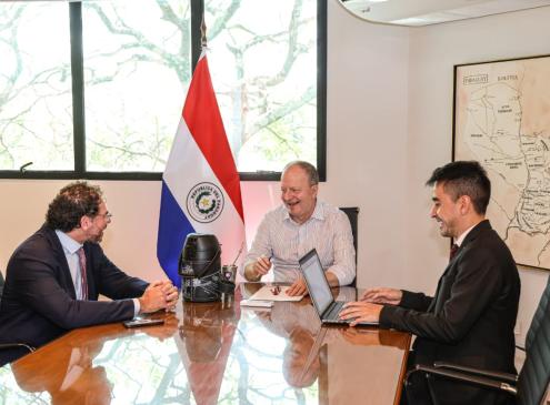 ministro de Economía y Finanzas, Carlos Fernández Valdovinos