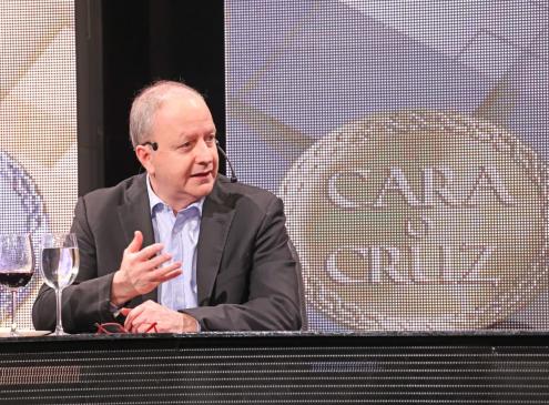 Ministro Carlos Fernández en Cara o Cruz 