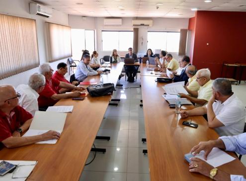 Reunión con representantes de Fuerzas Públicas