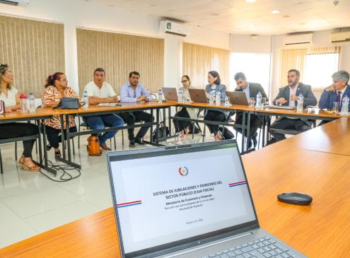 Reunión con docentes de la UNA sobre la Caja Fiscal