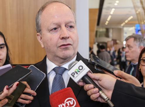 Ministro de Economía Carl