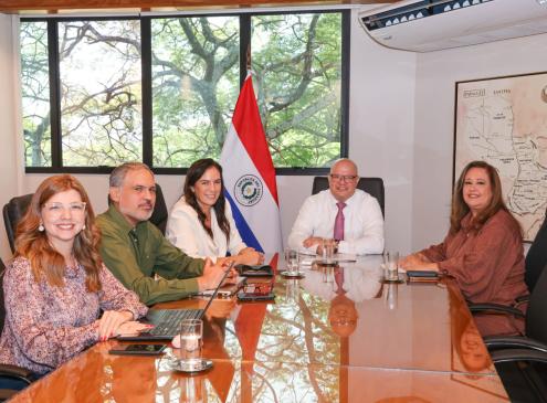 Ministro Oscar Lovera