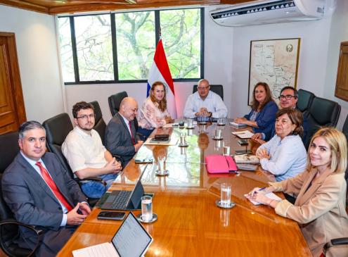Reunión del ministro Oscar Lovera con ministra de Salud