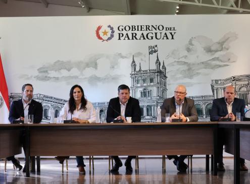 Ministro Oscar Lovera