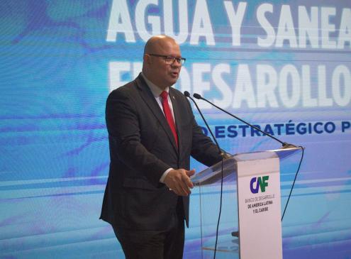 Ministro Oscar Lovera en evento CAF
