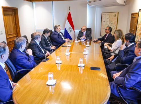 Ministro recibió a integrantes de la Asoban