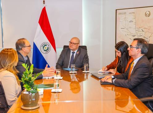 Ministron con presidente del IPTA