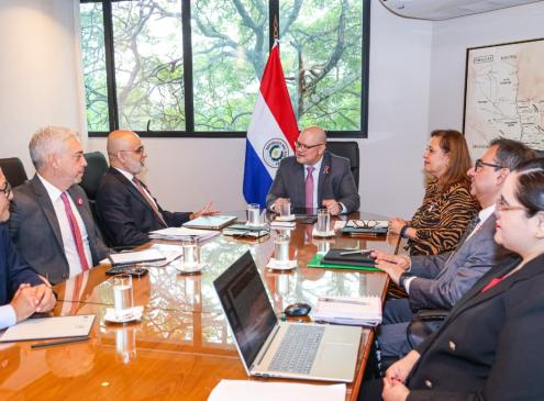 Reunión de Ministro con representante del BID