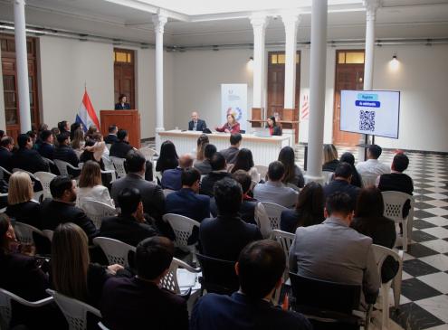 Capacitación a funcionarios ministeriales