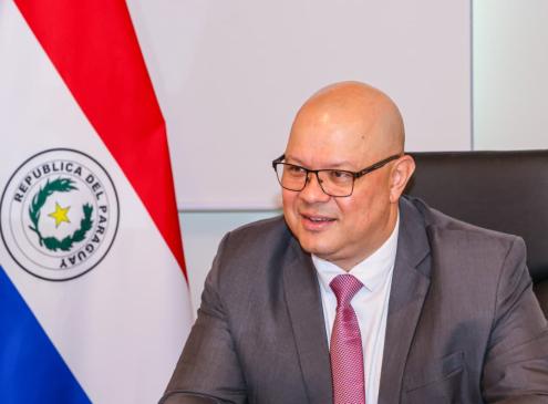 Ministro Oscar Lovera