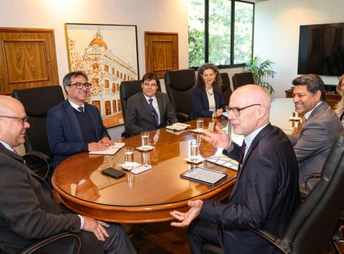 Ministro con BM