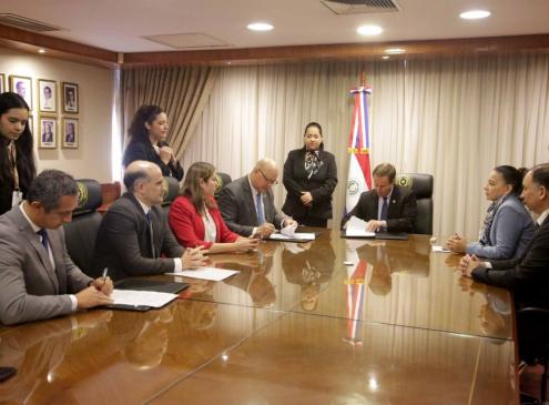 Firma de acuerdo entre el MEF y CSJ