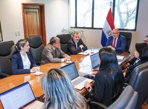 Reunión de integrantes de Inclusión Financiera