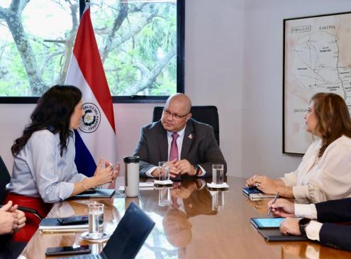 Ministro Lovera con MOPC
